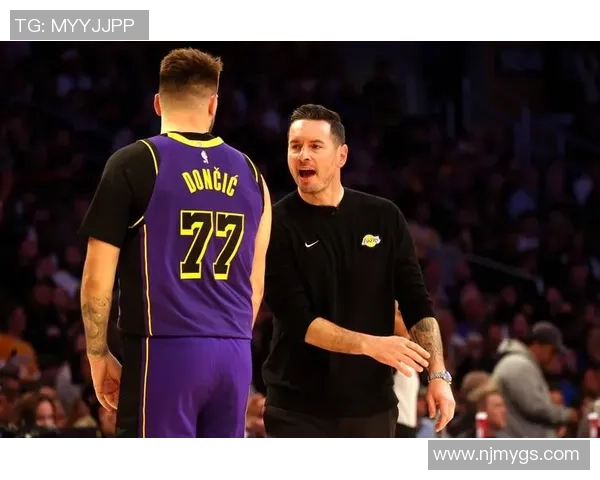 12月20日雷霆与湖人精彩对决视频集锦回顾全场亮点与关键时刻