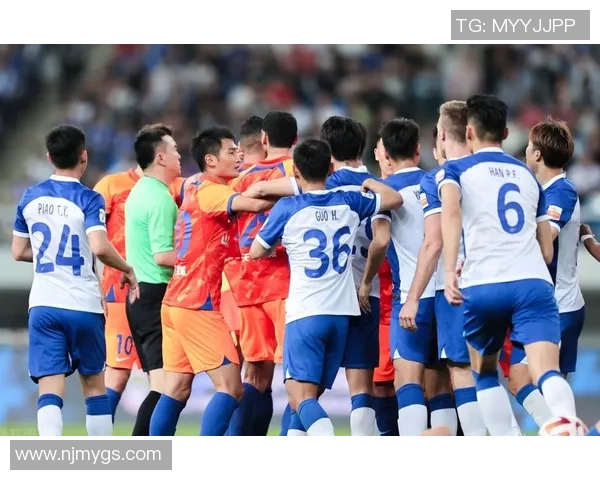 法兰克福与顿矿工激战正酣比分揭晓引发球迷热议 法兰克福与顿矿工激战正酣比分揭晓引发球迷热议