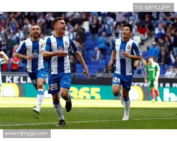 阿拉维斯与埃瓦尔精彩对决直播全程回顾与分析 阿拉维斯与埃瓦尔精彩对决直播全程回顾与分析