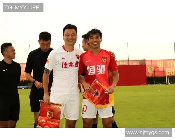 广州恒大与广州富力精彩对决免费视频直播全程回放与赛后分析 广州恒大与广州富力精彩对决免费视频直播全程回放与赛后分析