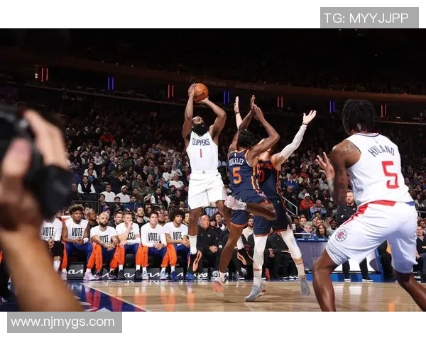 快船司理:没把保罗当战绩欠安的替罪羊;卢将带领球队扭转局面 快船司理:没把保罗当战绩欠安的替罪羊;卢将带领球队扭转局面